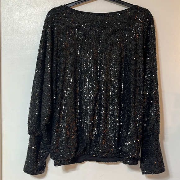 BNWT Joseph Ribkoff black Sequin Top size 10 $235 - Picture 3 of 4
